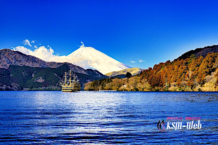 箱根芦ノ湖と富士山と海賊船